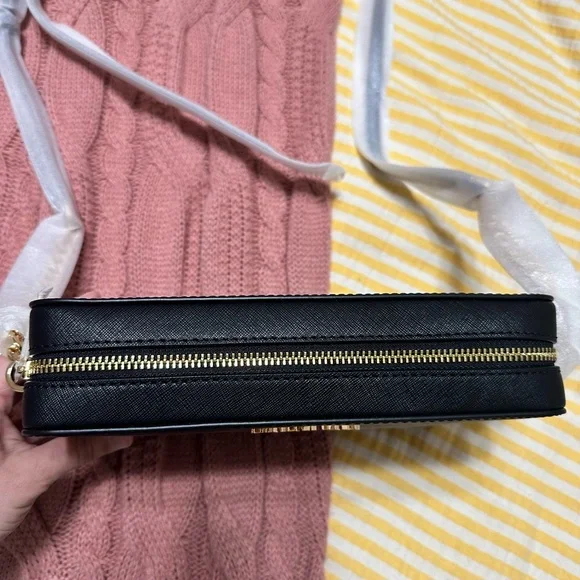 Michael Kors Black Crossbody Bag - Picture 5 of 10